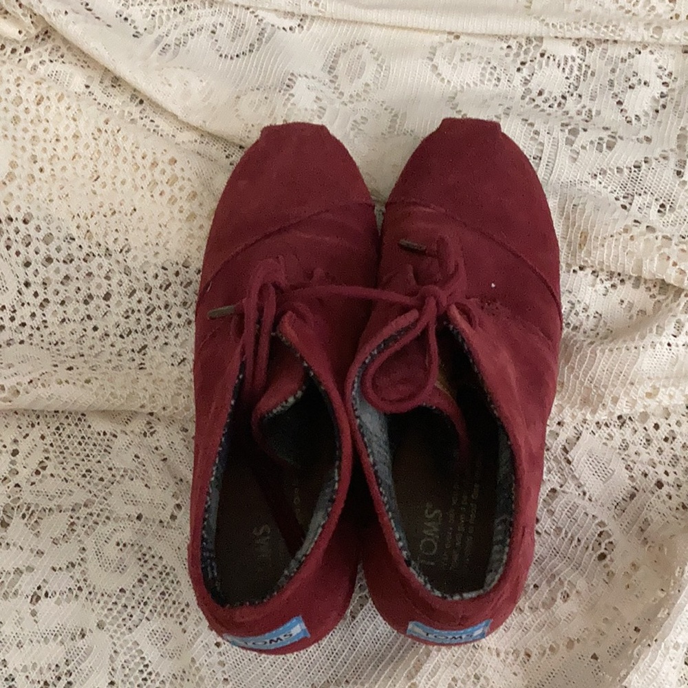 Toms Suede Wedge Maroon Color Shoes